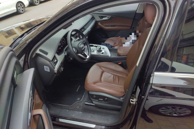 Used Audi Q7 2018 45 TFSI Technology Edition Left Front Seat