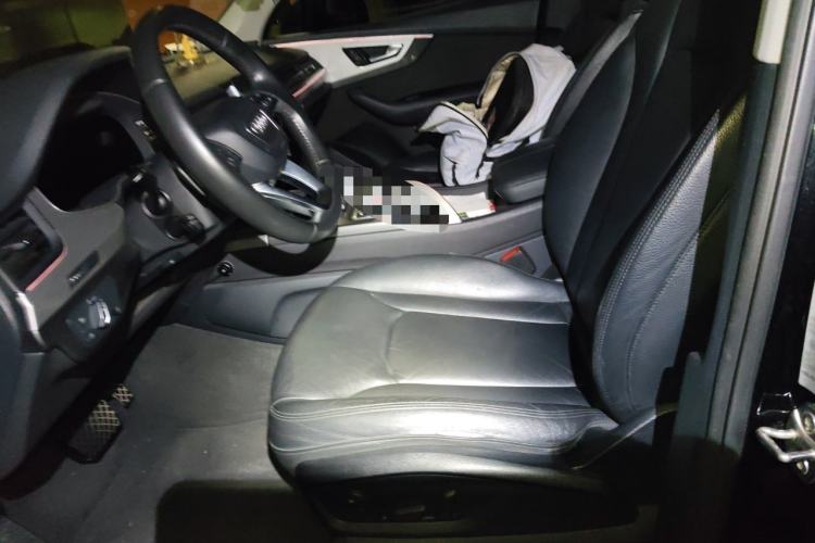 Used Audi Q7 2018 40 TFSI Comfort Model Left Front Seat