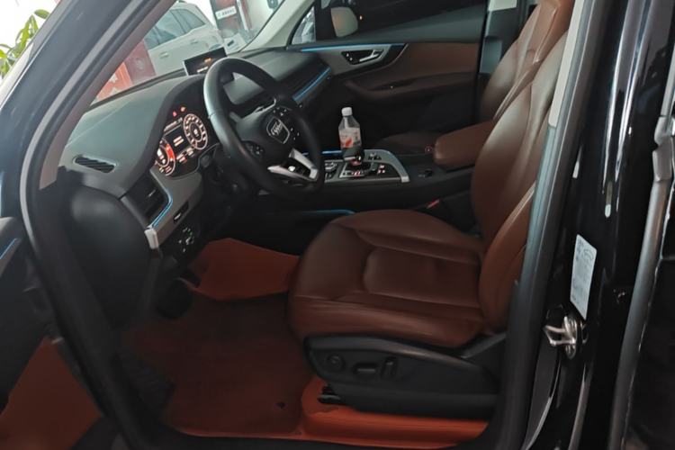Used Audi Q7 2018 45 TFSI Technology Edition Left Front Seat