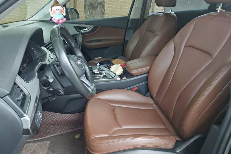 Used Audi Q7 2018 45 TFSI Technology Edition Left Front Seat