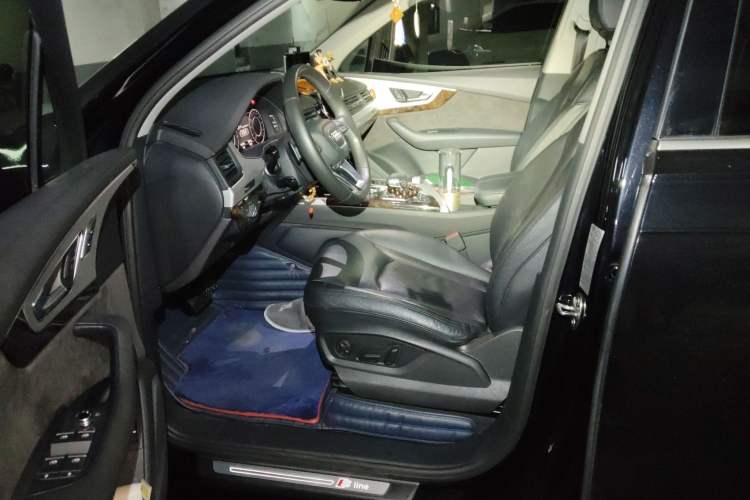 Used Audi Q7 2018 45 TFSI S line Sport Edition Left Front Seat