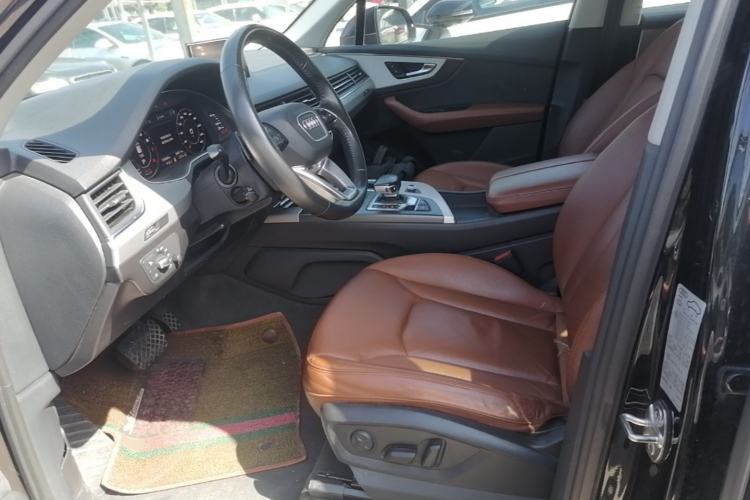 Used Audi Q7 2018 40 TFSI S line Sport Edition Left Front Seat