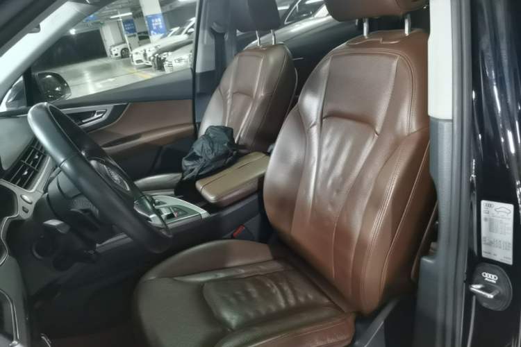 Used Audi Q7 2018 45 TFSI Technology Edition Left Front Seat