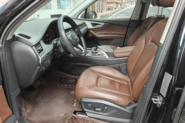 Used Audi Q7 2018 40 TFSI Comfort Model Left Front Seat