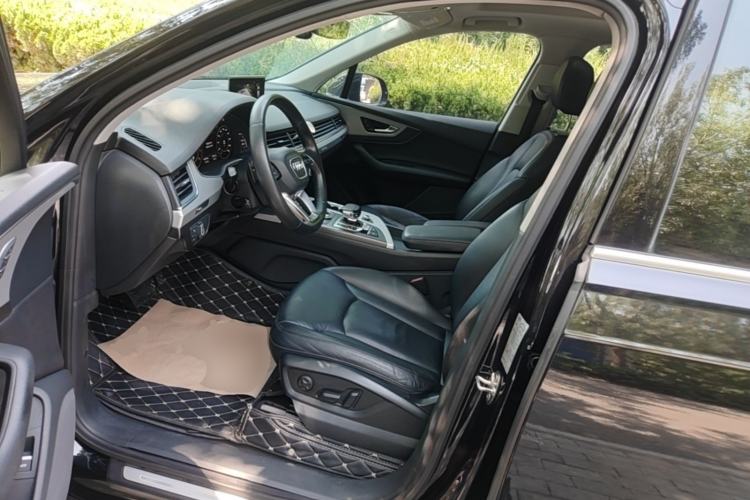 Used Audi Q7 2018 40 TFSI Comfort Model Left Front Seat