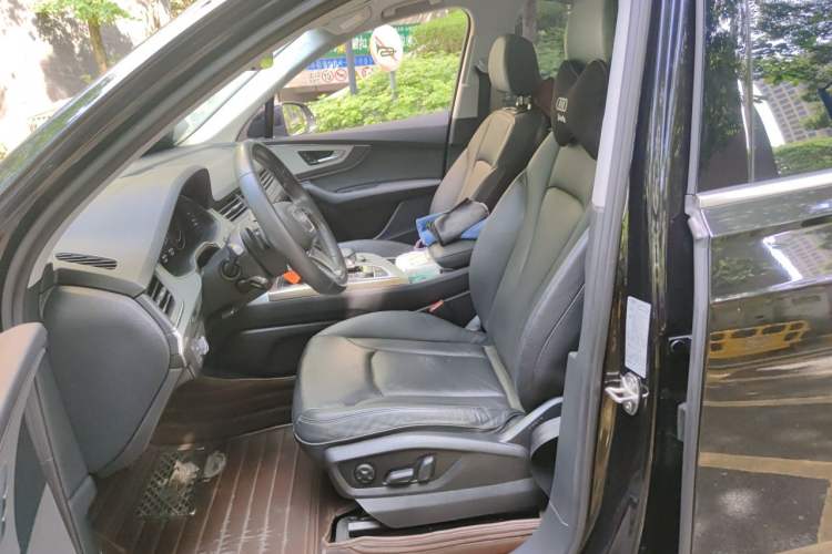 Used Audi Q7 2018 40 TFSI Comfort Model Left Front Seat