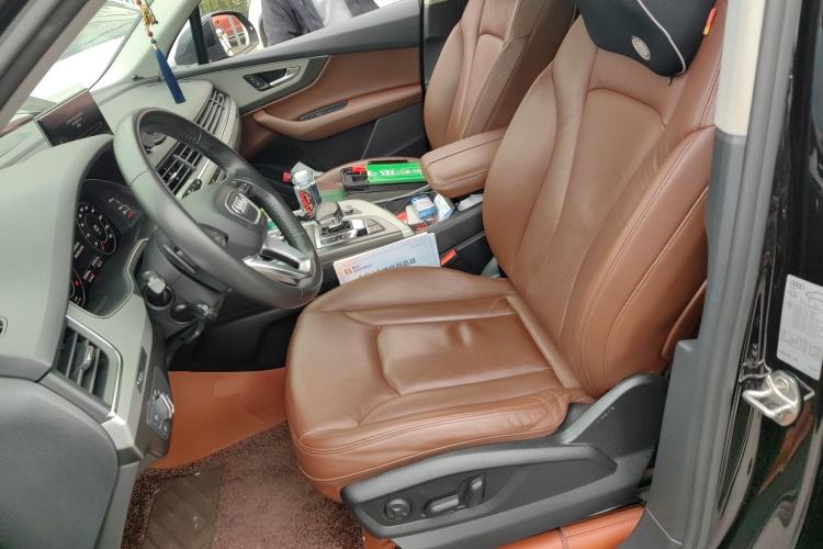 Used Audi Q7 2018 40 TFSI Comfort Model Left Front Seat