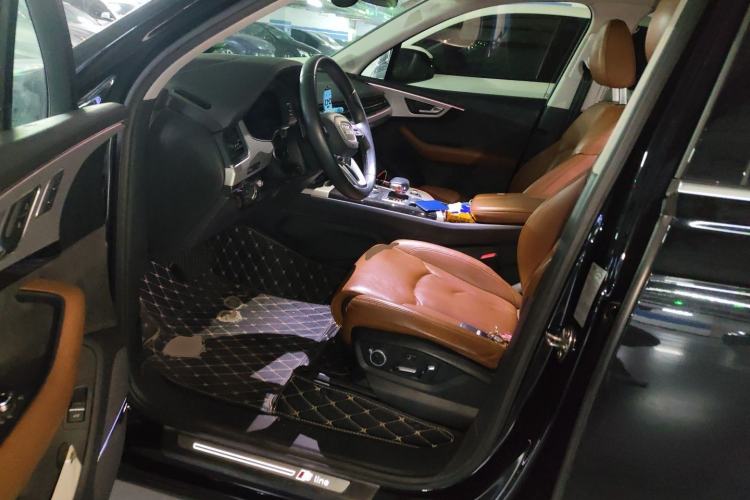 Used Audi Q7 2018 45 TFSI Prestige Edition Left Front Seat