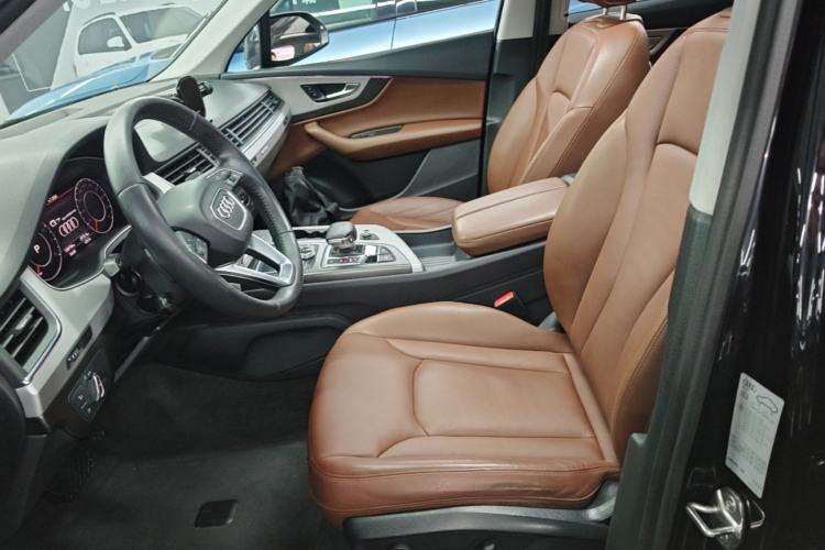 Used Audi Q7 2018 45 TFSI Technology Edition Left Front Seat
