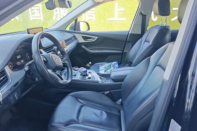 Used Audi Q7 2018 40 TFSI Comfort Model Left Front Seat