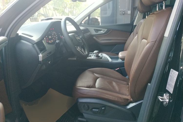 Used Audi Q7 2018 40 TFSI Comfort Model Left Front Seat