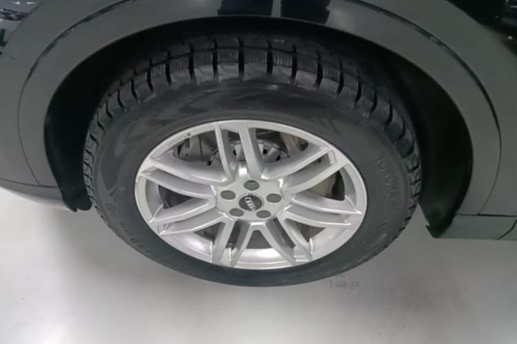 Used Audi Q7 2018 40 TFSI S line Sport Edition Left Front Wheel Hub