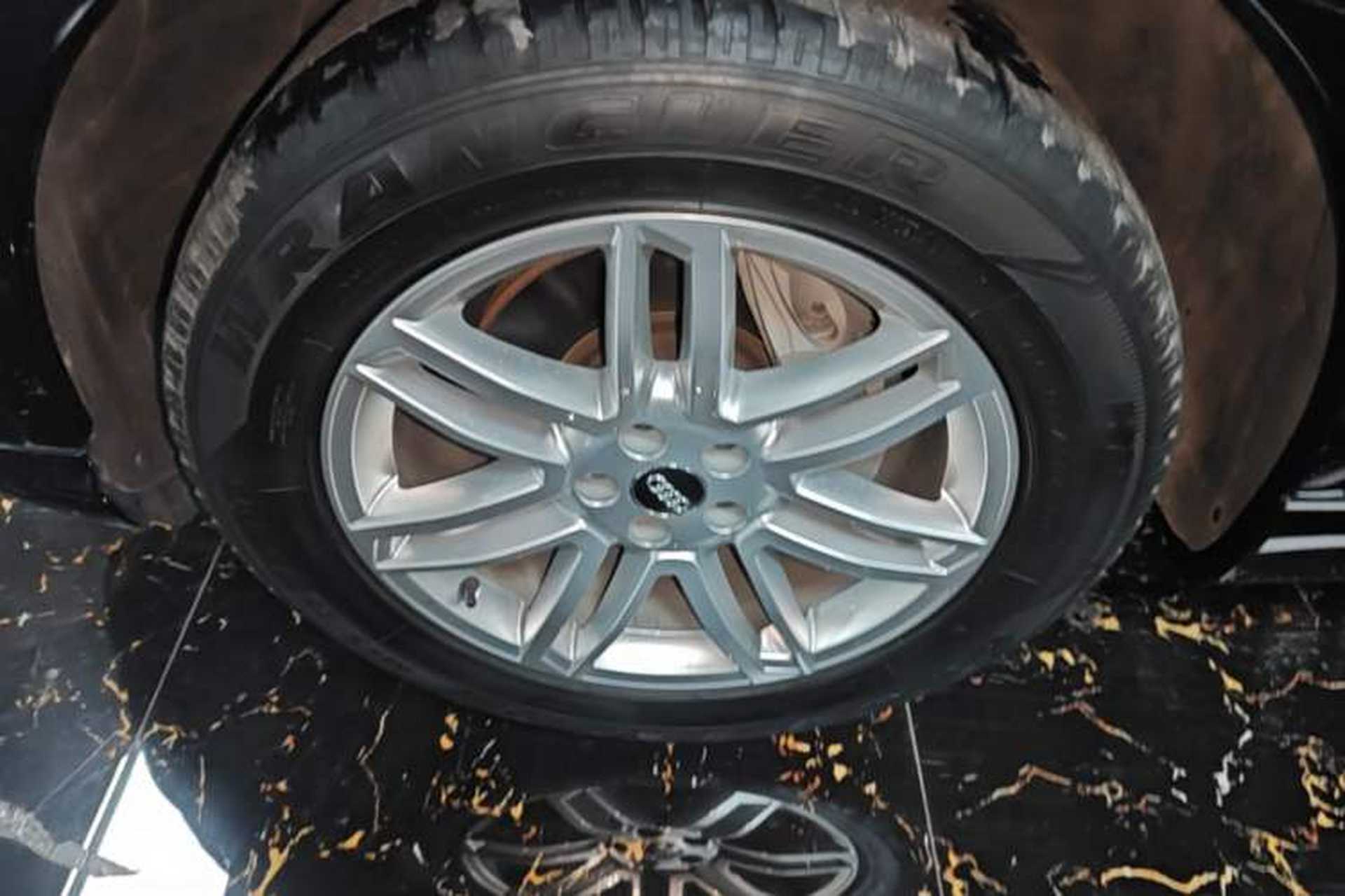 Used Audi Q7 2018 40 TFSI Comfort Model Left Front Wheel Hub