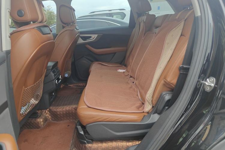 Used Audi Q7 2018 40 TFSI Comfort Model Left Rear Seat