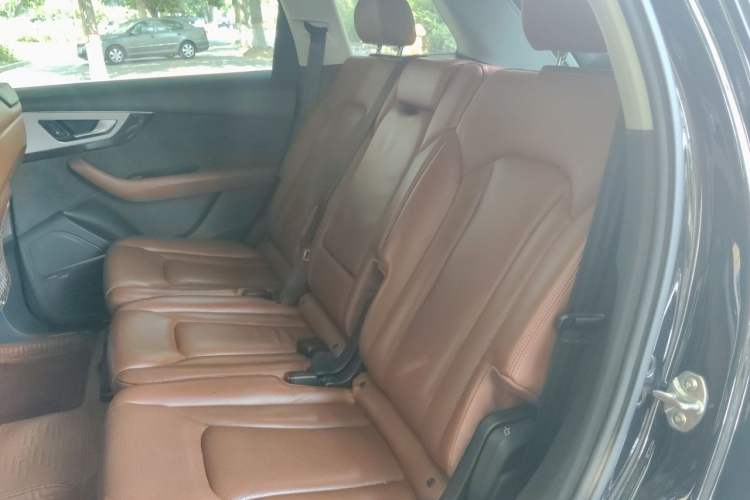 Used Audi Q7 2018 45 TFSI Technology Edition Left Rear Seat