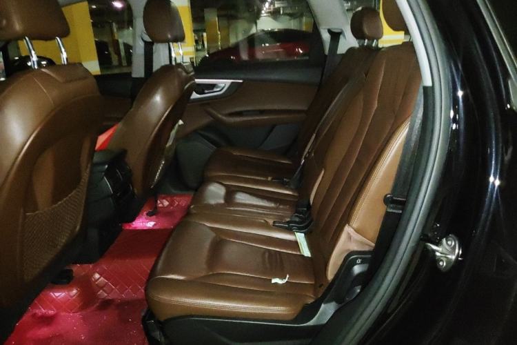 Used Audi Q7 2018 45 TFSI Technology Edition Left Rear Seat