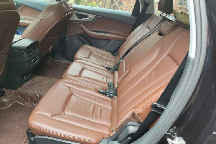 Used Audi Q7 2018 45 TFSI Technology Edition Left Rear Seat