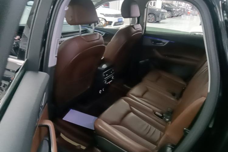 Used Audi Q7 2018 40 TFSI S line Sport Edition Left Rear Seat