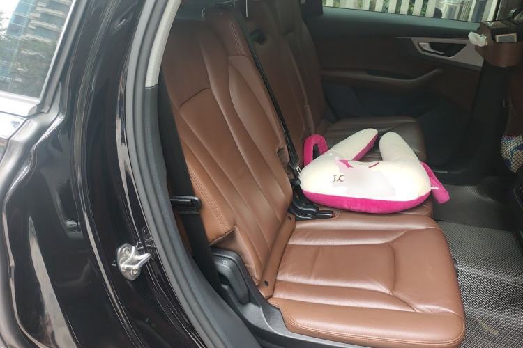 Used Audi Q7 2018 45 TFSI Technology Edition Left Rear Seat