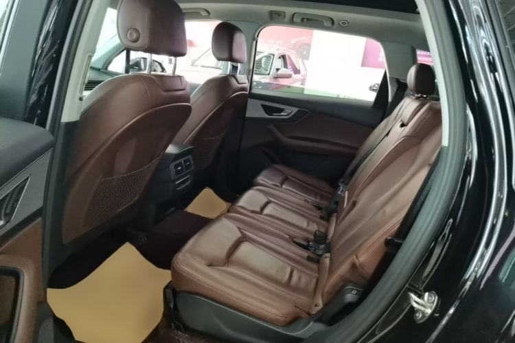 Used Audi Q7 2018 45 TFSI Technology Edition Left Rear Seat