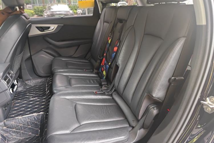 Used Audi Q7 2018 40 TFSI S line Sport Edition Left Rear Seat