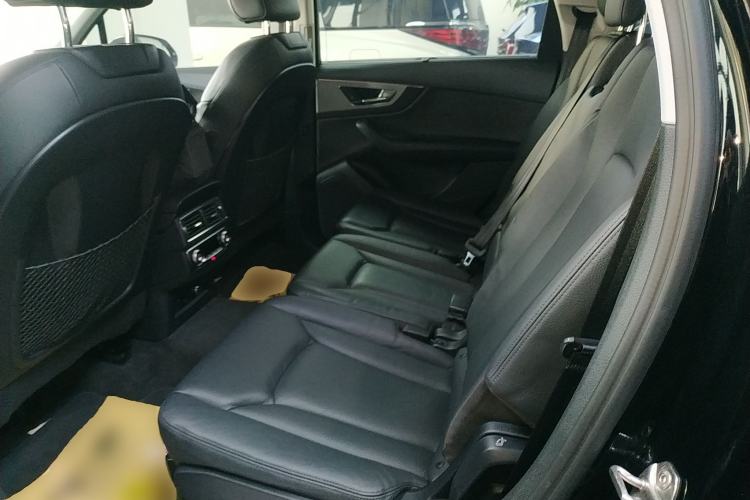 Used Audi Q7 2018 40 TFSI Comfort Model Left Rear Seat