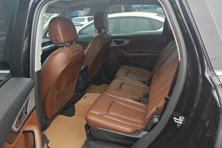 Used Audi Q7 2018 45 TFSI Technology Edition Left Rear Seat