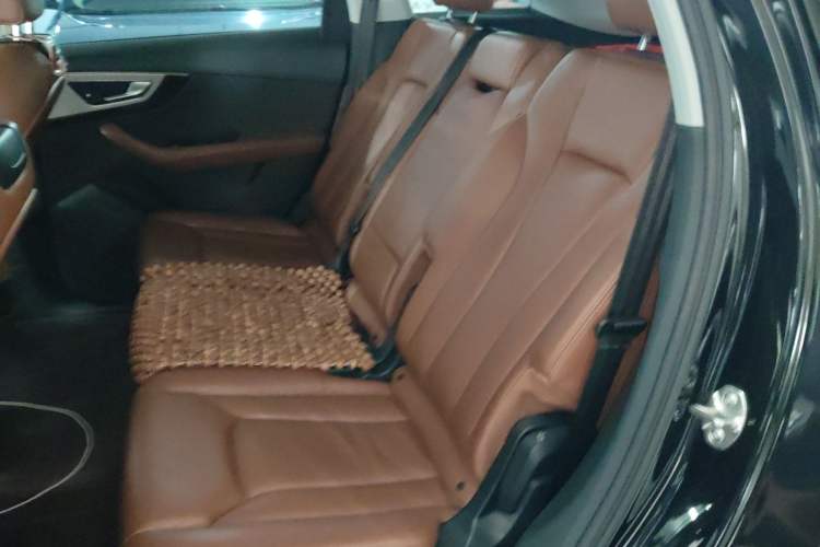 Used Audi Q7 2018 45 TFSI Technology Edition Left Rear Seat