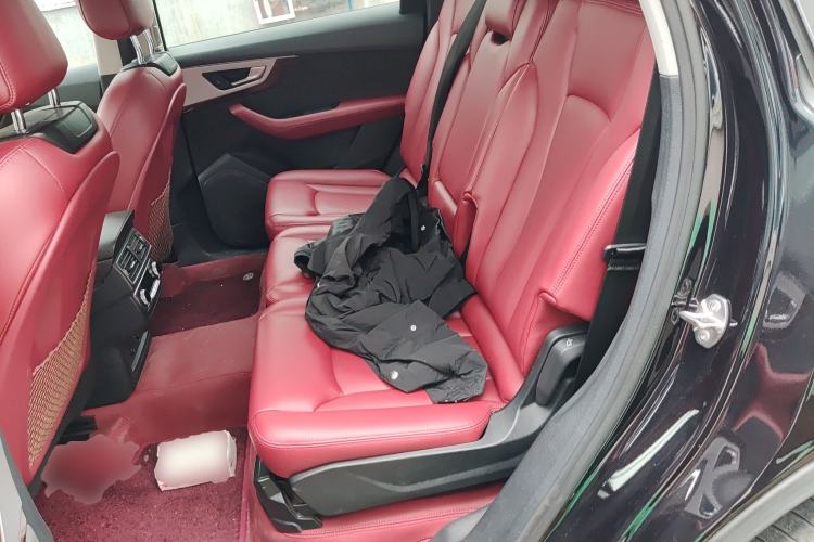 Used Audi Q7 2018 45 TFSI Technology Edition Left Rear Seat