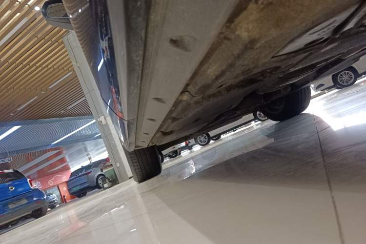 Used Audi Q7 2018 40 TFSI Comfort Model Left Side Sill