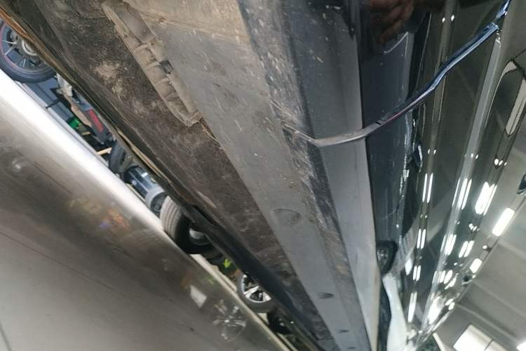 Used Audi Q7 2018 40 TFSI Comfort Model Left Side Sill
