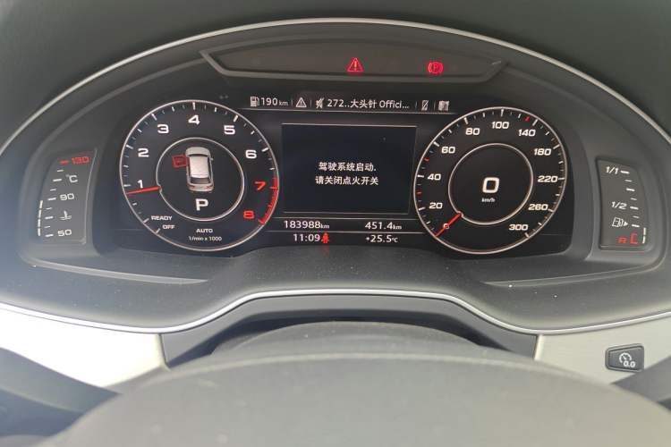 Used Audi Q7 2018 40 TFSI Comfort Model Odometer Close Up