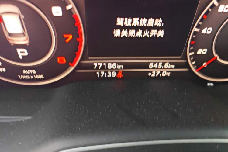 Used Audi Q7 2018 45 TFSI Prestige Edition Odometer Close Up