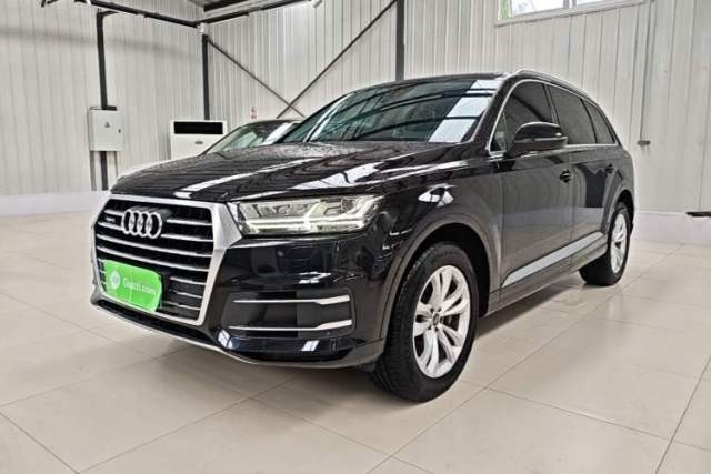 Used Audi Q7 2018 40 TFSI Comfort Model