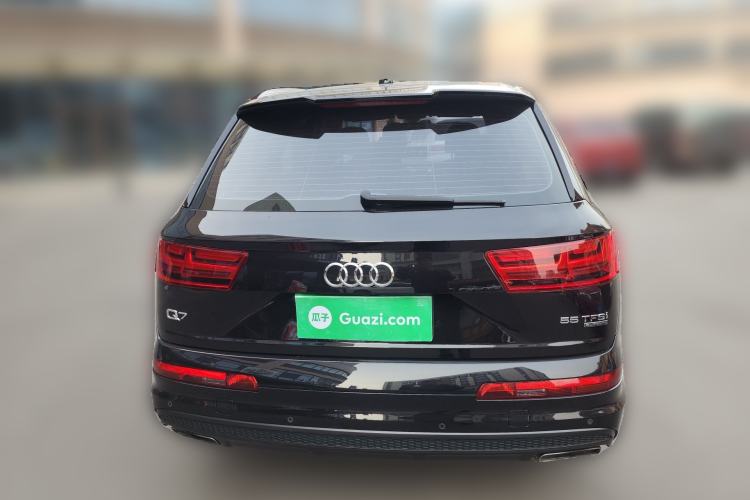 Used Audi Q7  Rear