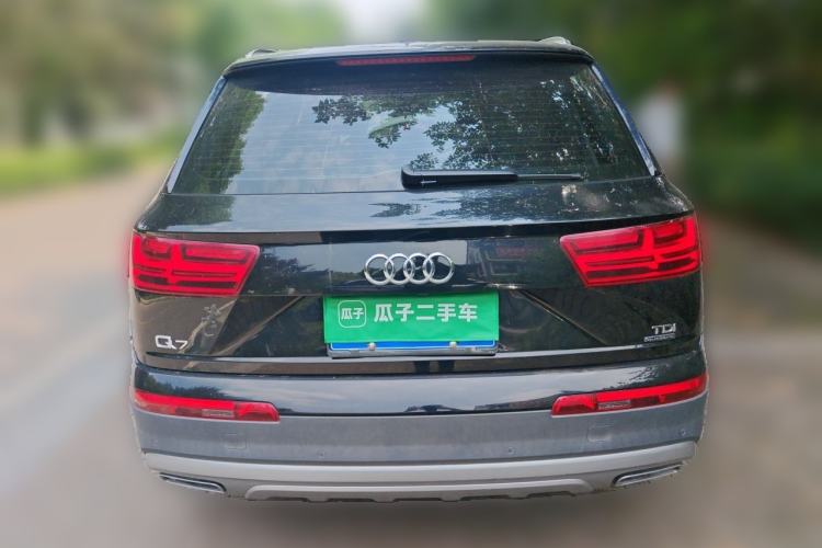 Used Audi Q7  Rear