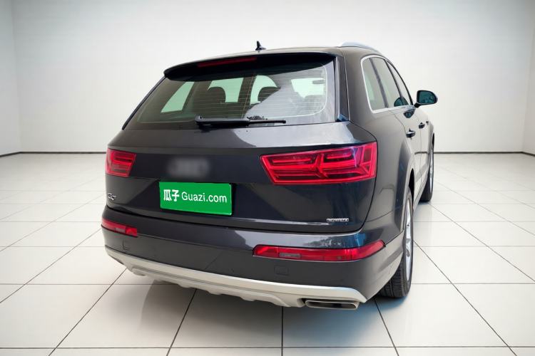 Used Audi Q7 2018 40 TFSI Comfort Model Rear