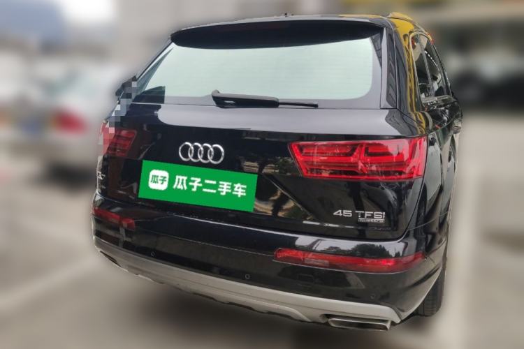 Used Audi Q7 2018 40 TFSI Comfort Model Rear