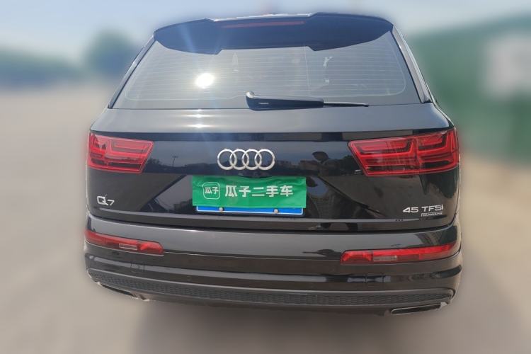 Used Audi Q7 2018 40 TFSI Comfort Model Rear