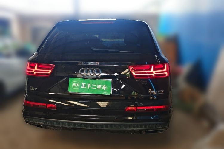 Used Audi Q7 2018 40 TFSI Comfort Model Rear