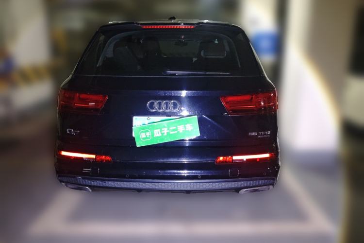 Used Audi Q7  Rear