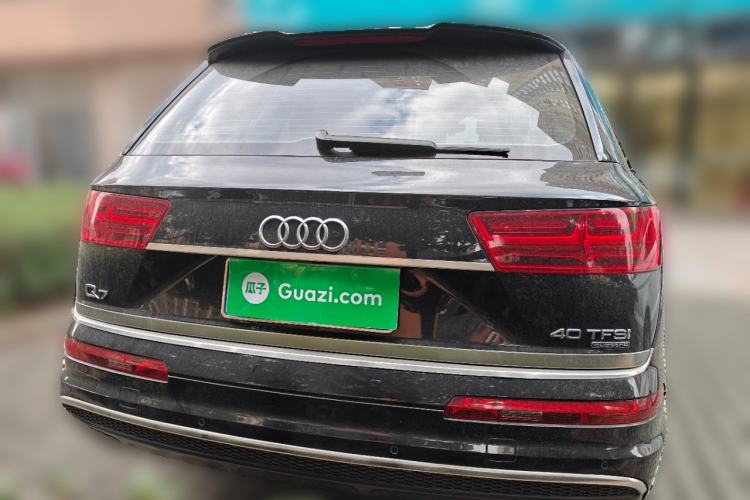 Used Audi Q7 2018 40 TFSI Comfort Model Rear