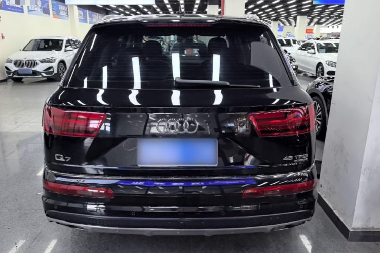 Used Audi Q7 2018 40 TFSI Comfort Model Rear