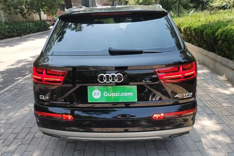 Used Audi Q7 2018 40 TFSI Comfort Model Rear