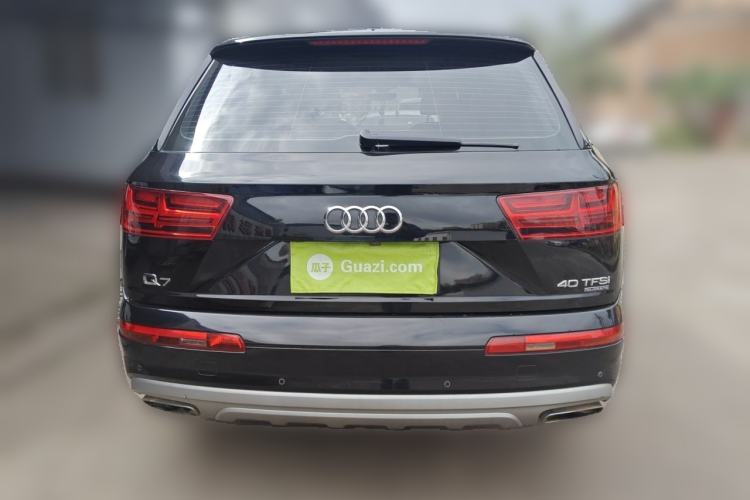 Used Audi Q7 2018 40 TFSI Comfort Model Rear
