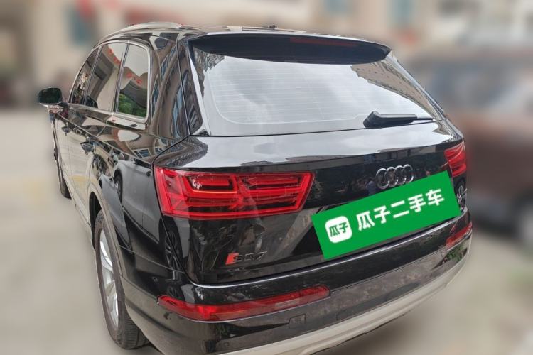 Used Audi Q7 2018 40 TFSI Comfort Model Rear Left 45 Deg