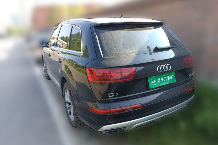 Used Audi Q7 2018 45 TFSI Technology Edition Rear Left 45 Deg