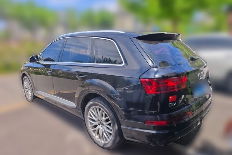 Used Audi Q7 2018 45 TFSI Technology Edition Rear Left 45 Deg