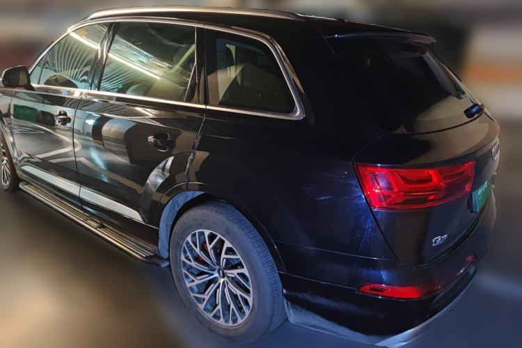 Used Audi Q7 2018 45 TFSI Technology Edition Rear Left 45 Deg