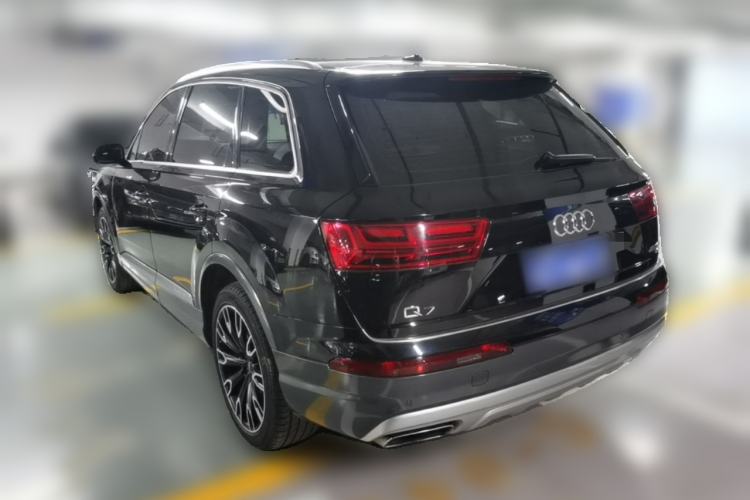 Used Audi Q7 2018 45 TFSI Technology Edition Rear Left 45 Deg